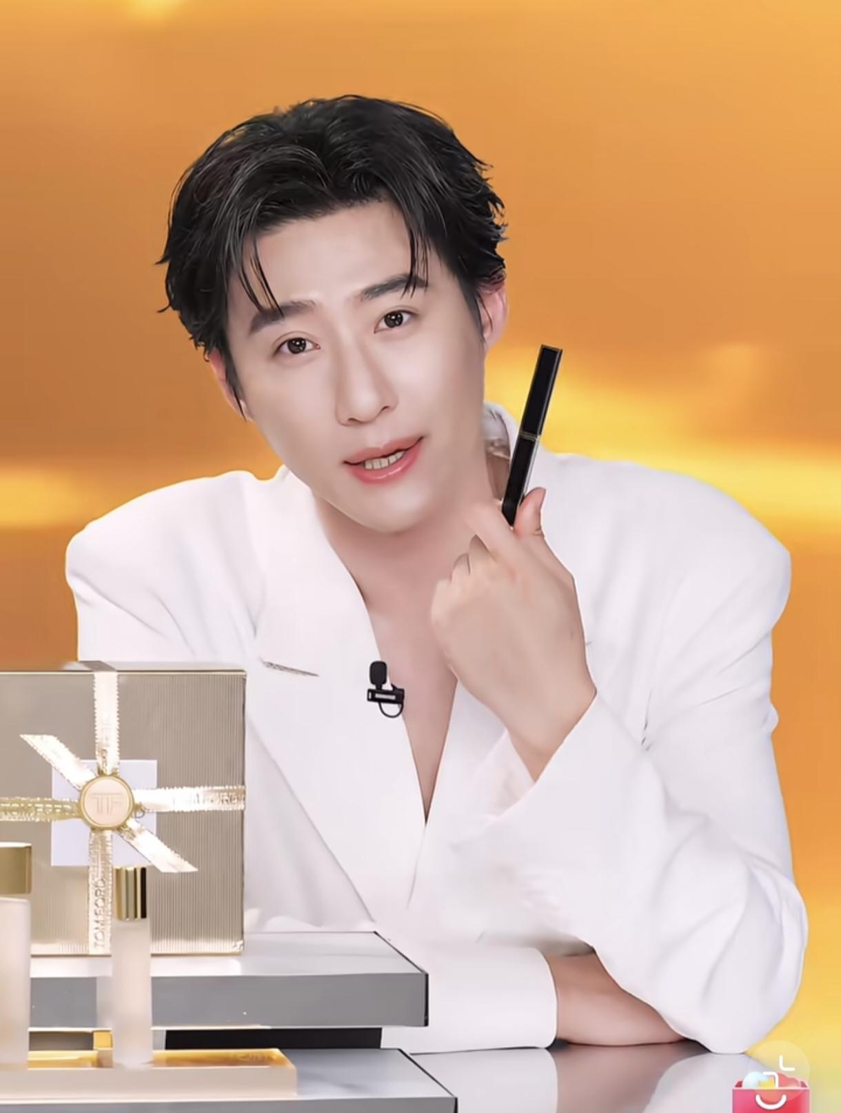 说句实在话，大家轻点喷我，一直觉得短剧男演员赵振栋挺油腻的，台词也是含糊不清