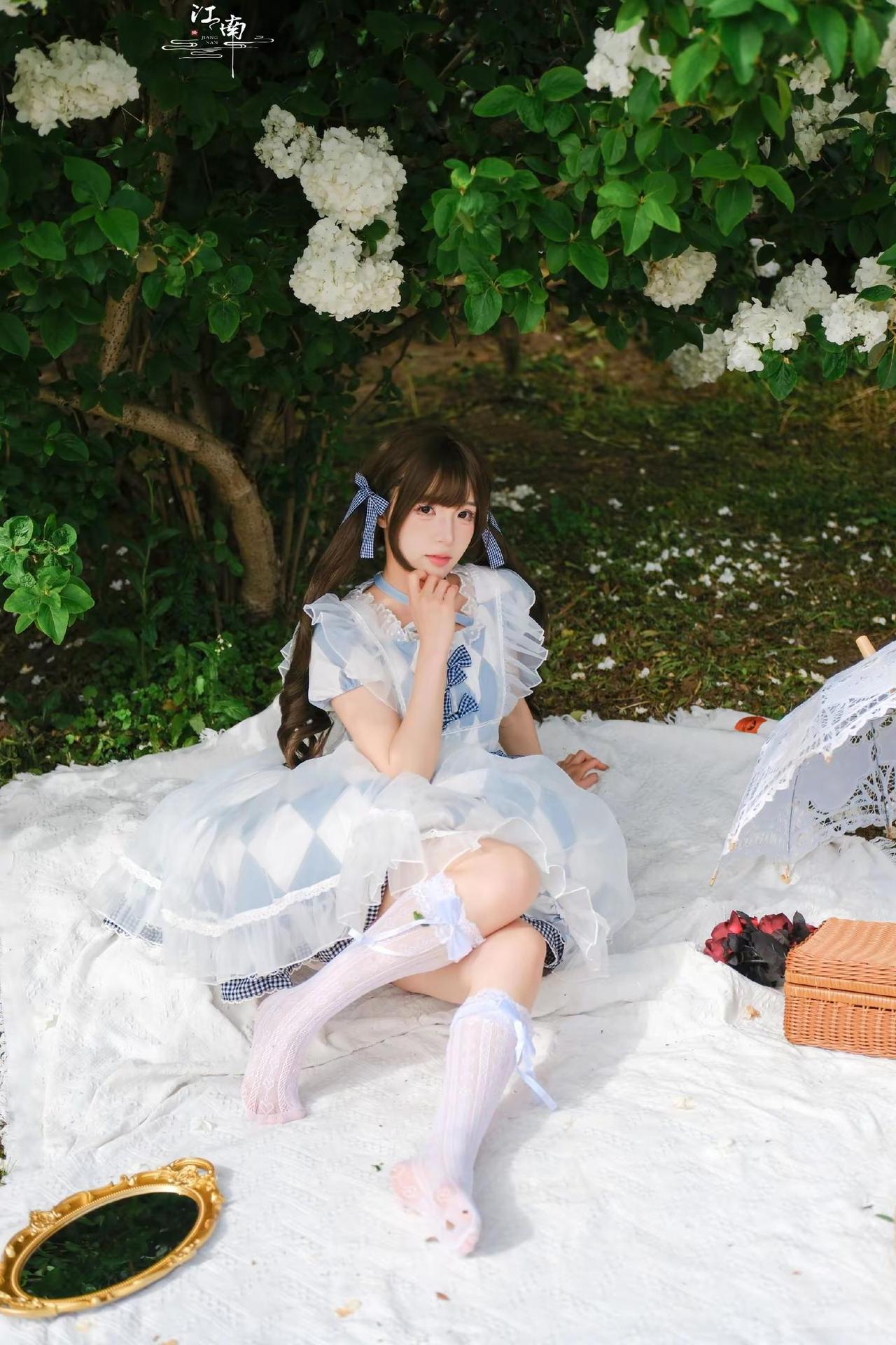 洛丽塔。富士xt50加适马17-40梦幻lolita人偶与熊lolita摄影