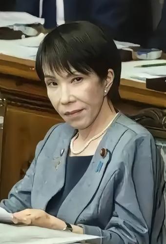 日本军舰公然开进台湾海峡，不少人都纳闷为啥不直接把它击沉？还有人扯谎说日舰走的是