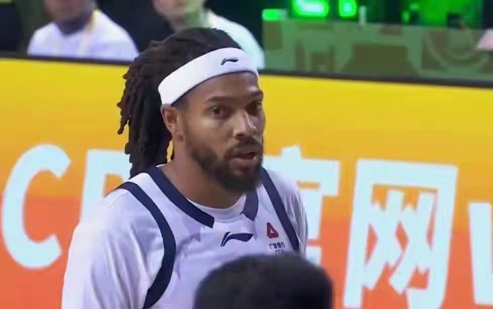 山东男篮喜迎八连胜，看看队员们的表现。1、珀塞尔真是山东男篮捡到的宝，球商太高了