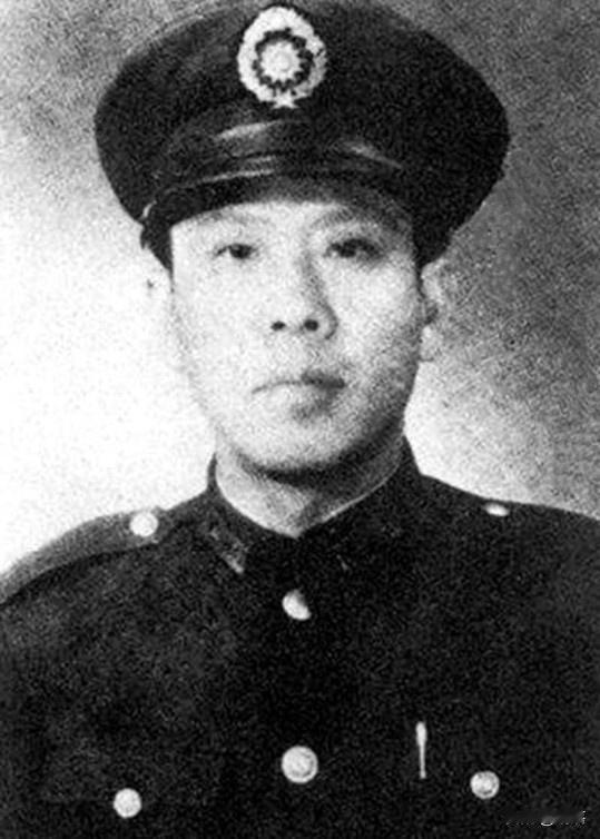 明知是死局，为何还要往里冲？黄百韬看破粟裕计谋，却仍落得兵败自尽的下场淮海