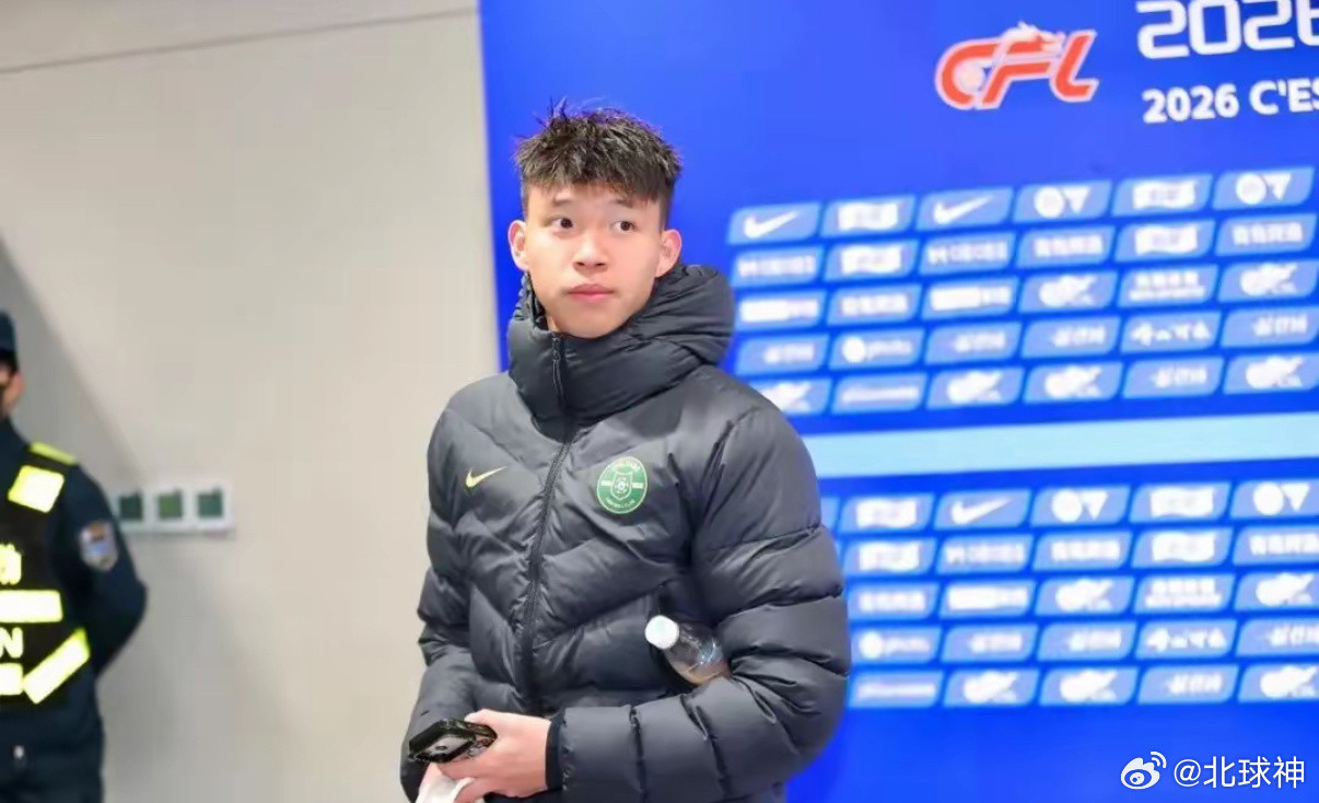 王钰栋如今怎会如此浮躁，简直膨胀得没谱了。在客场对阵青岛海牛的比赛中，王钰栋独中