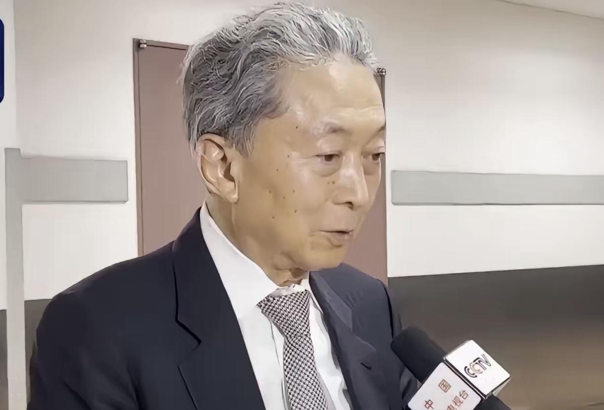 日本前首相鸠山由纪夫公开提醒高市早苗：当年中国免千亿赔款，因给日本立死规定。19
