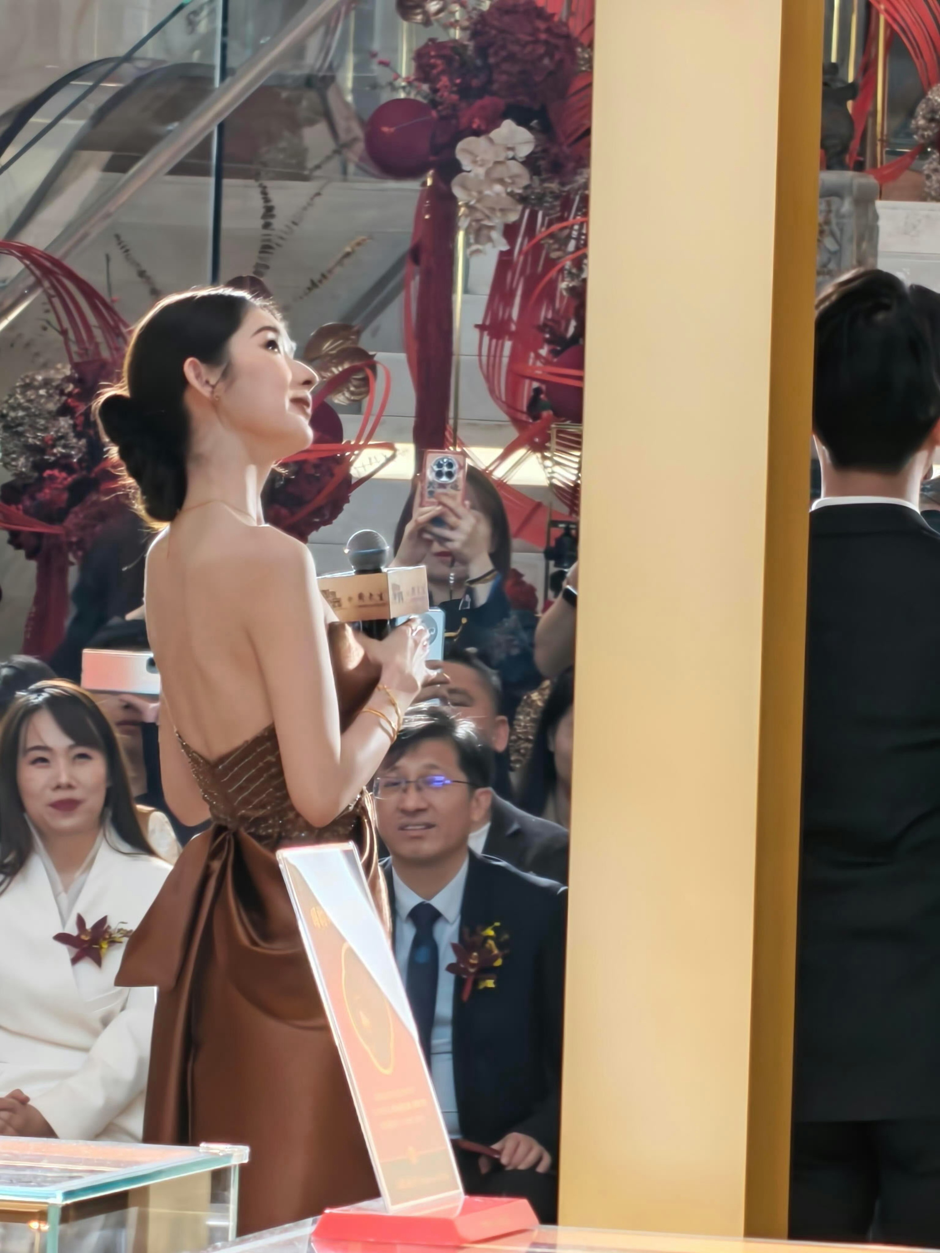 王玉雯我也是个女生我有点害羞【王玉雯】此身材简直是由羊脂白玉打造而成的圣女雕像