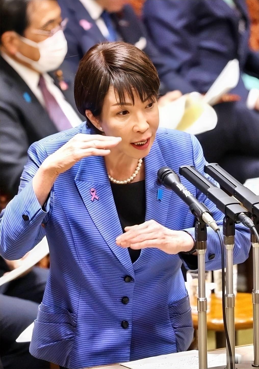 彻底急了！中国企业代表团访问了日本称为择捉岛的俄控北方四岛之一进行商务考察后，高