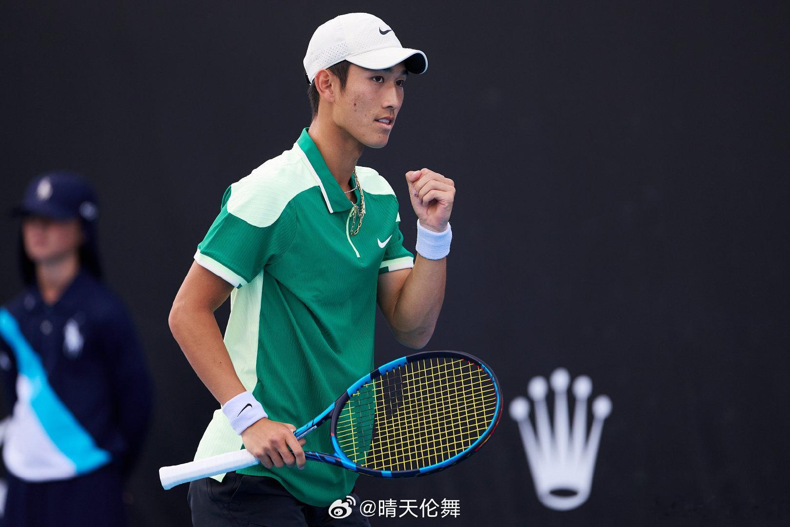 中国网球协会男子球员大满贯单打32强记录：2022美网32强（吴易昺）2023法网32强（张之臻）2