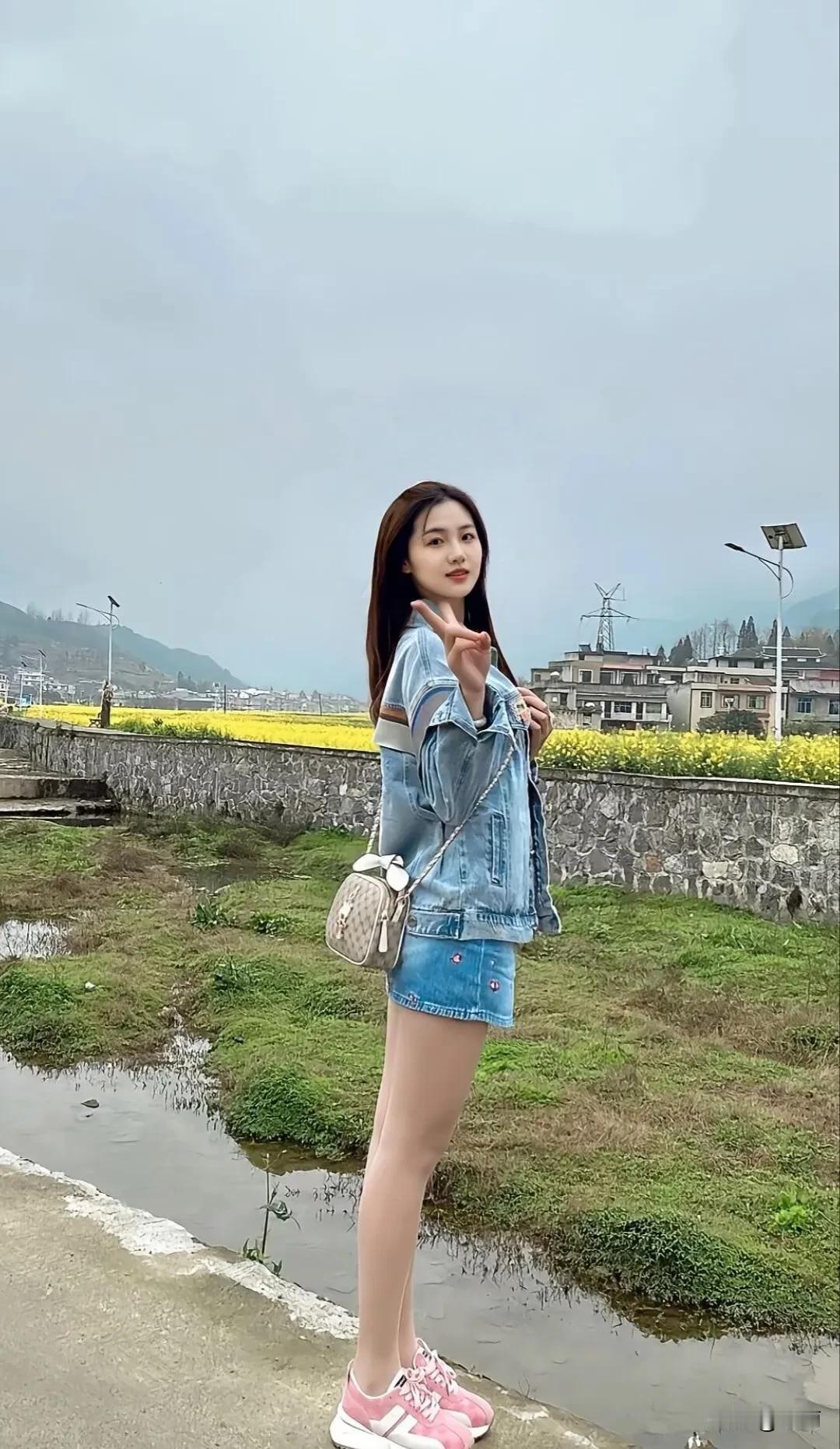时尚美丽镜头分享可甜可咸，不一样的生活不一样的烟火，嘻嘻！