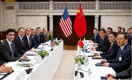 俄国人最近有句话，说得是真糙，但也是真的透彻。他说，要是中国真打起来了，想上来分