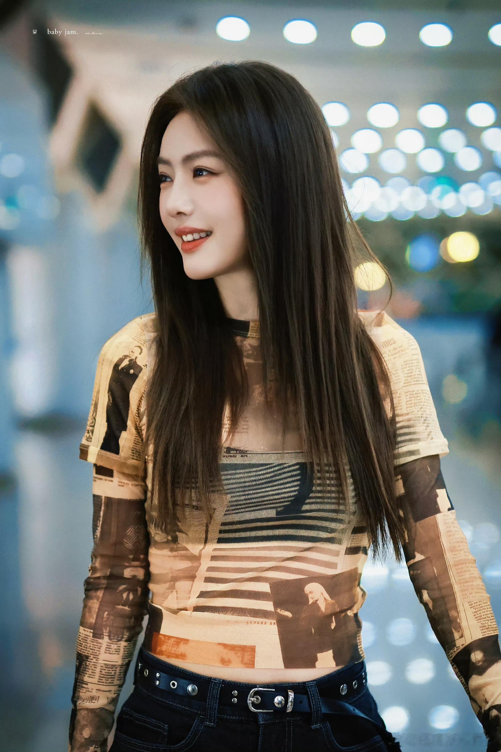 蔡文静闪现到妈妈身边了蔡文静一觉醒来账号被没收了蔡文静深夜直播活人感满满！一觉睡