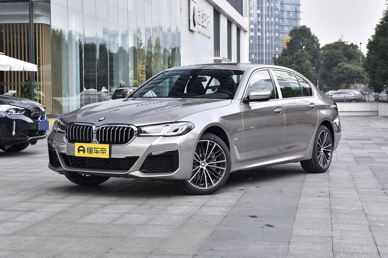 新款宝马5系一分钱优惠都没有，花25万买台两年的二手530Li，立省20万！是不