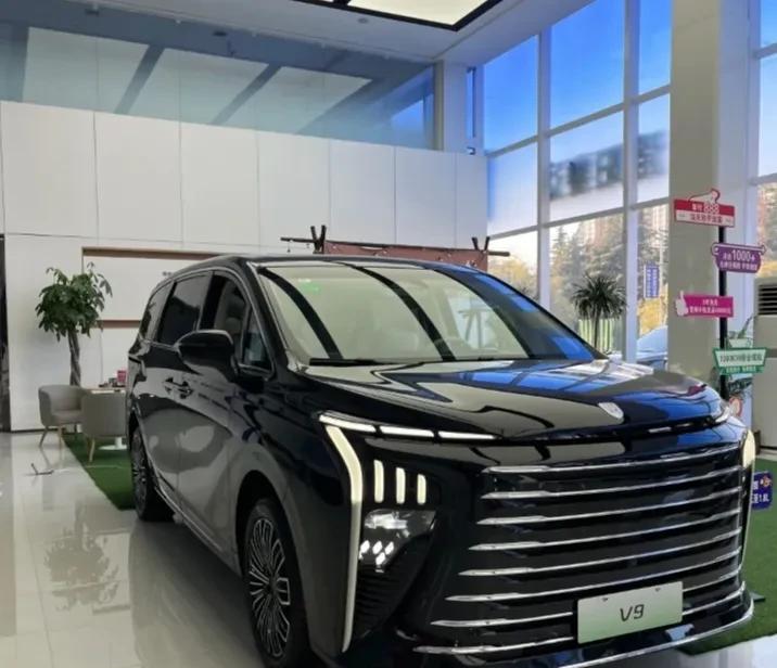燃油车逆袭？星海V9以20万价格屠榜30万配置，工信部表态引爆车市新战局！