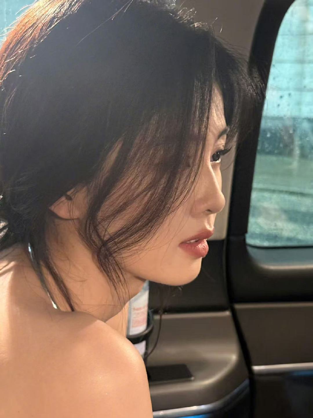 白鹿白鹿叫粉丝宝宝们白鹿晒米兰live图宝宝们被美的睡不着白梦妍全责🥹