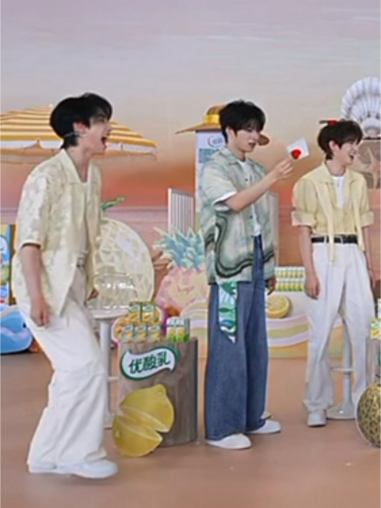 吃人笑来啦​​​