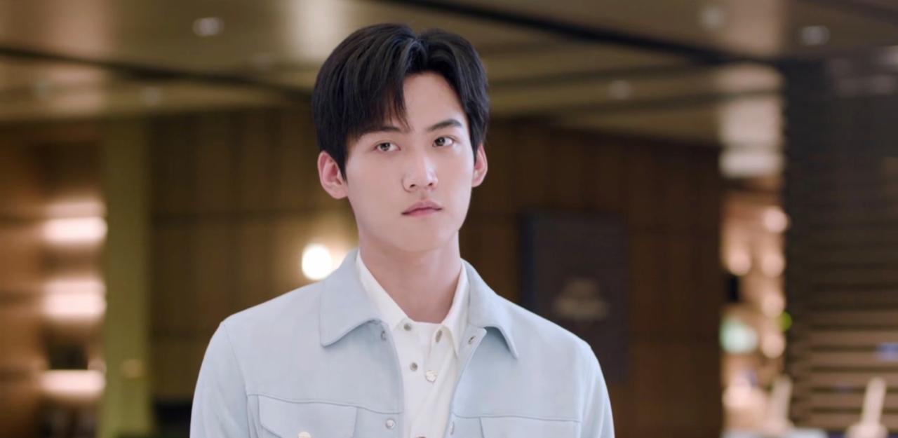 太上头了，一口气看完了《狙击蝴蝶》，能把姐弟恋拍的这么好，导演真是太厉害了！周