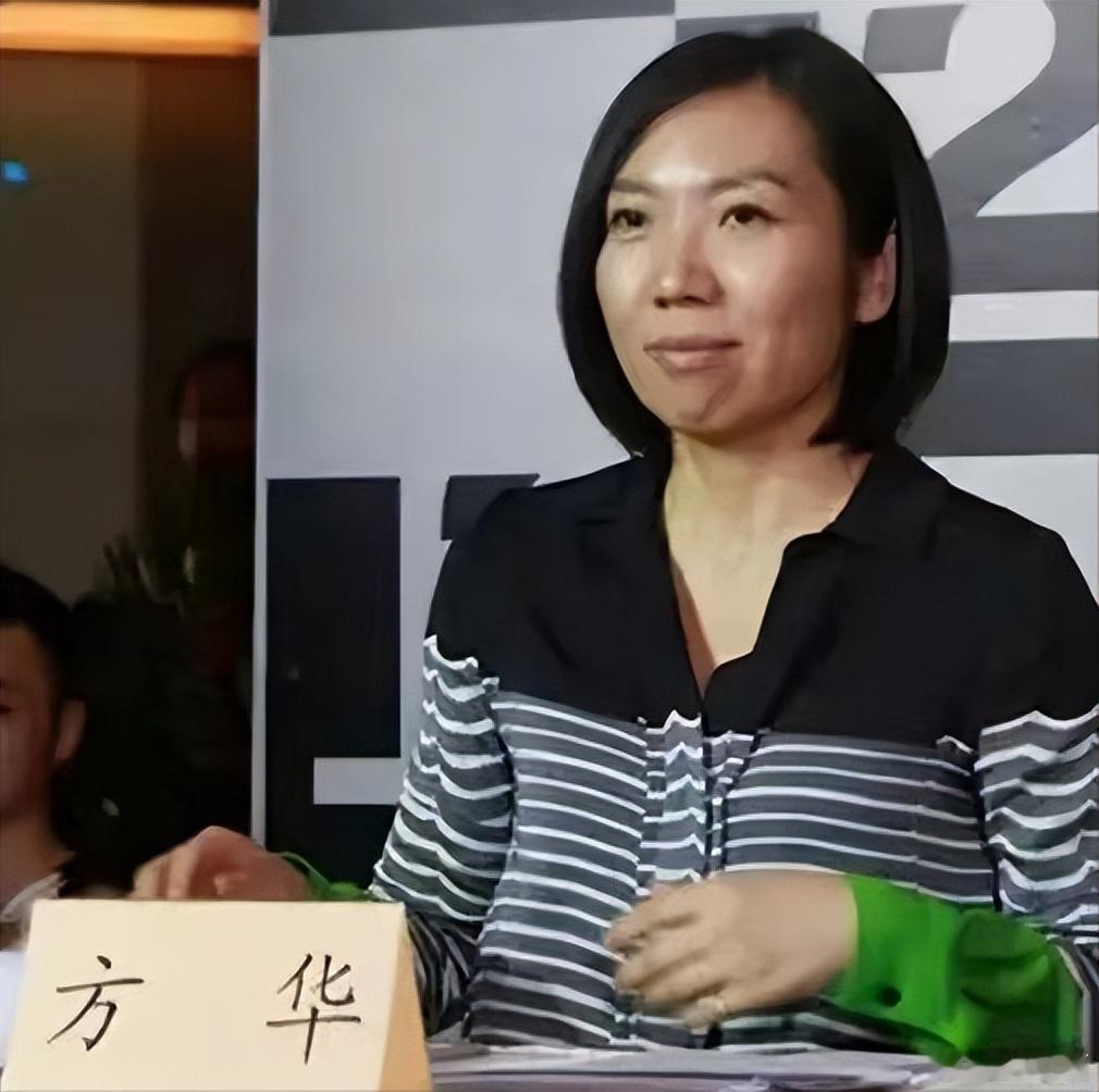 曝张婉婷长得像高云翔第一任妻子方华只能说娱乐圈的缘分和长相巧合真的太玄妙了。张婉