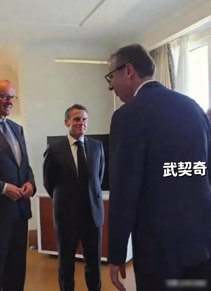 武契奇拿中国友谊勋章后在欧洲待遇陡升，这就是硬底气来了一趟中国，尤其是拿到了