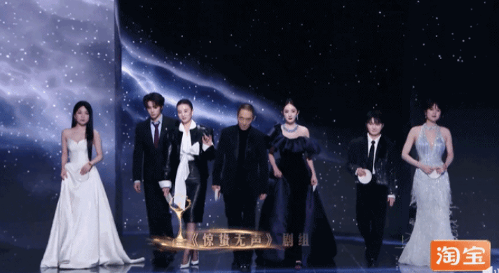 张艺谋把周深夸红温了能被张艺谋导演现场点名夸奖“唱得很好”，这绝对是实力的最高