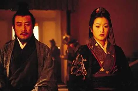公元前227年，一个男人从易水边头也不回地走进了历史。他叫荆轲。前面等着