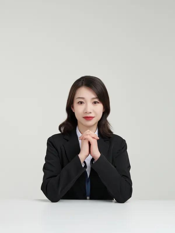 “从未想过的背叛：丈母娘竟然成为了我的‘情敌’，我该如何应对？”在一个平