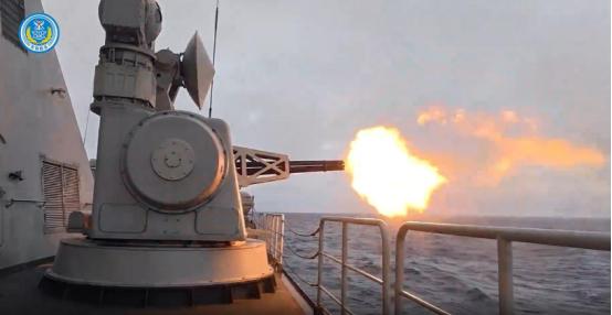 解放军围台第二日，身陷美国包围圈的兄弟，给中国送来了鼎力支持 12月30