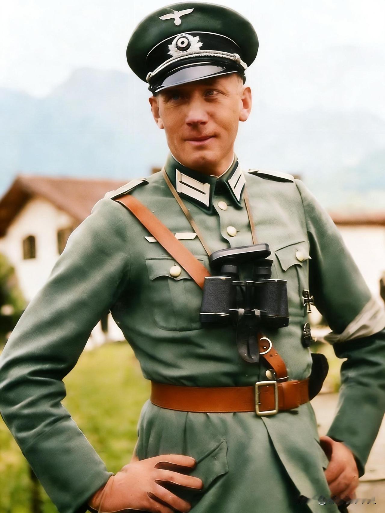 “伯罗奔尼撒屠夫”，卡尔·冯·勒苏尔，照片拍摄于1940年。卡尔·冯·勒苏尔