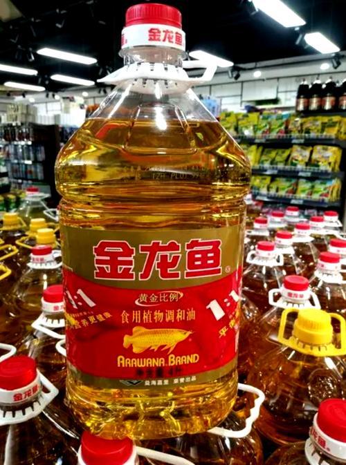 百亿市值蒸发！金龙鱼踩政治红线，40%厨房垄断遭反噬外资企业在华掘金红线