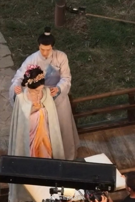 李昀锐给孟子义系了披风李昀锐孟子义系披风callback那很甜蜜了​​​