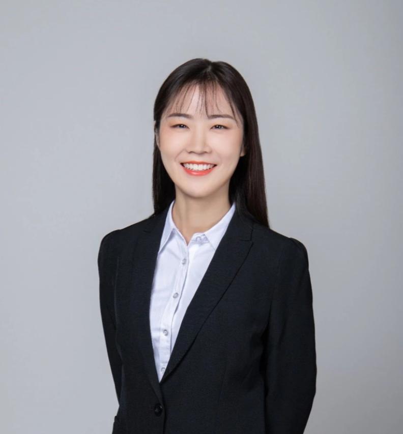 刘灿，2014年本科毕业于西北工业大学，2025年破格晋升为中国人民大学物理学院