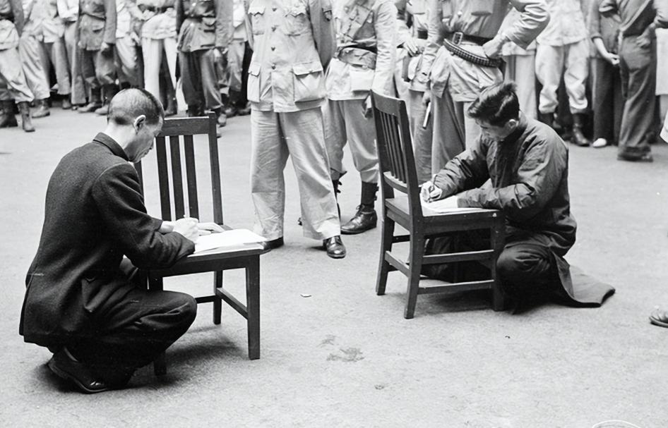 获得“烈士”荣誉的中统特务。1949年5月11日，上海闸北区宋教仁公园里，一阵枪