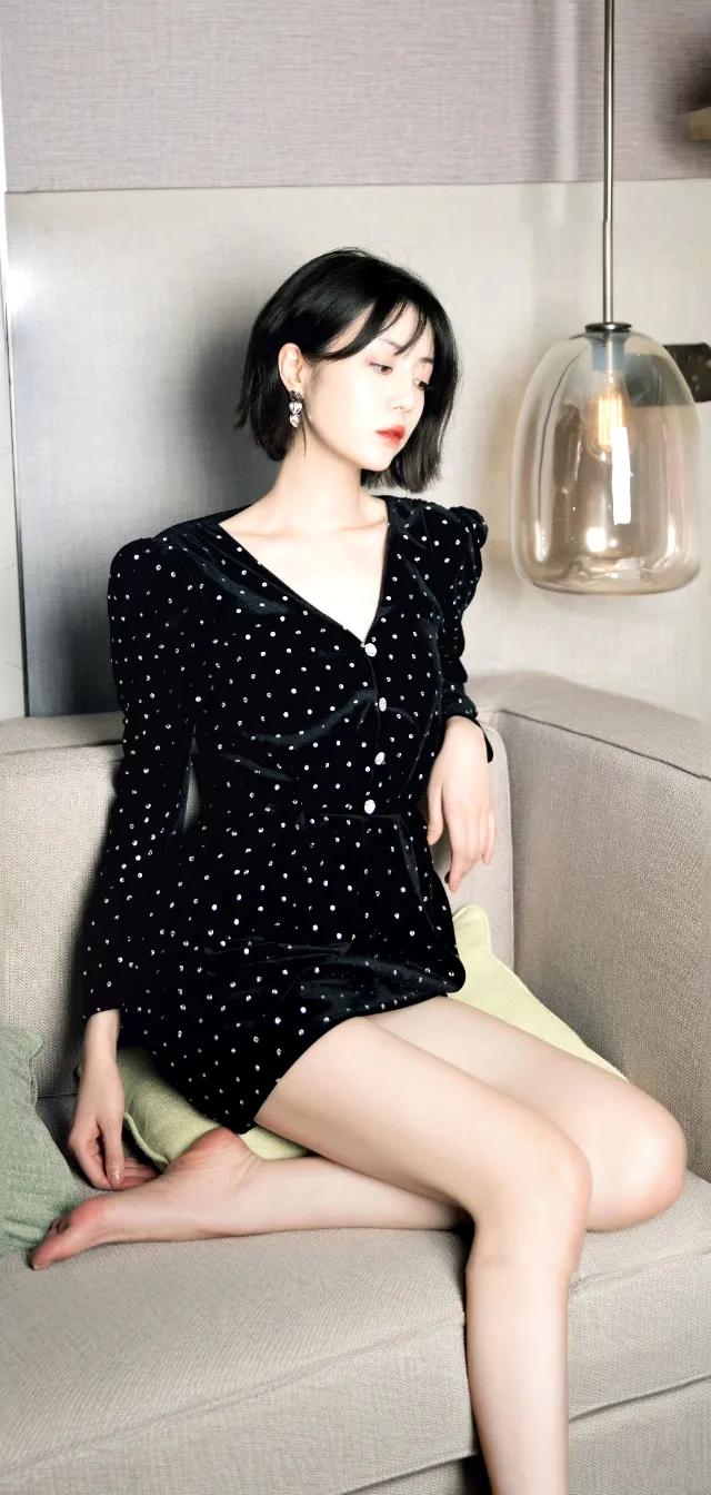 李溪芮：优雅黑裙，复古风，时尚穿搭，气质满满气质黑裙黑裙穿搭每日晒出最美照片