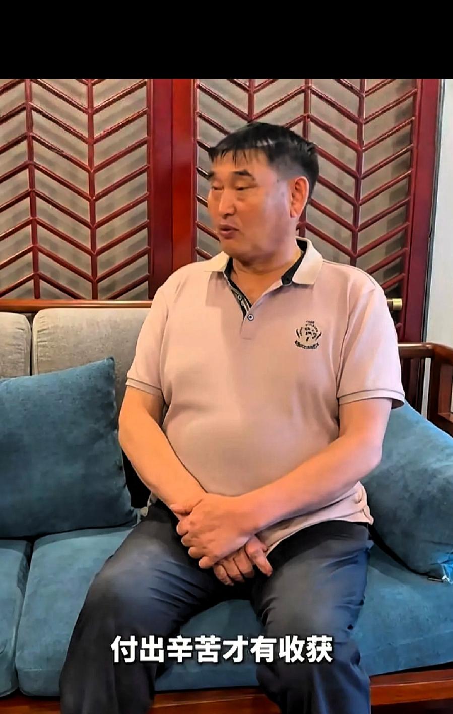 朱之文的一段朴实发言，评论区直接刷屏全是好评！有记者问他：“您不差钱，为啥还要