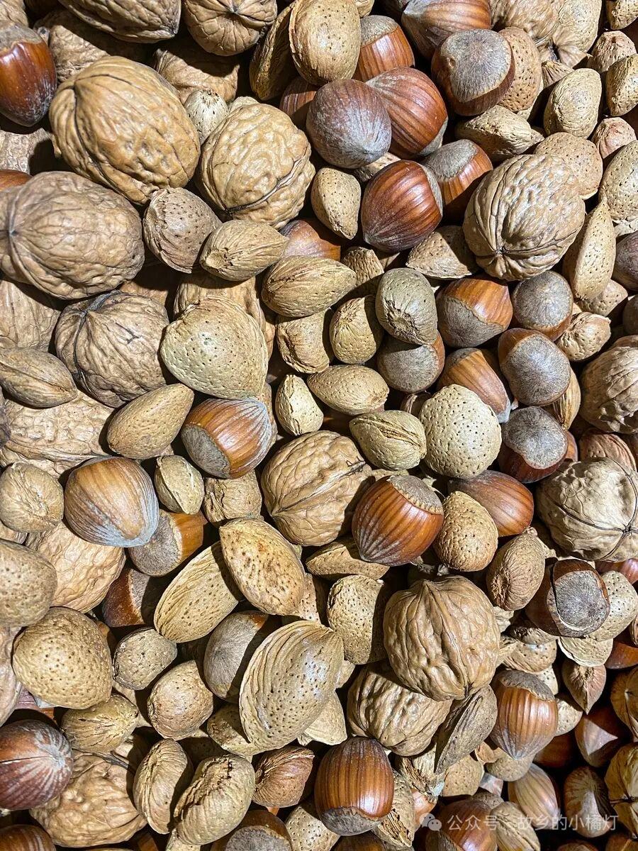 越感觉压抑迷茫，越要勇敢起来人这一生，谁都逃不过低谷期。总有一段日子，情绪