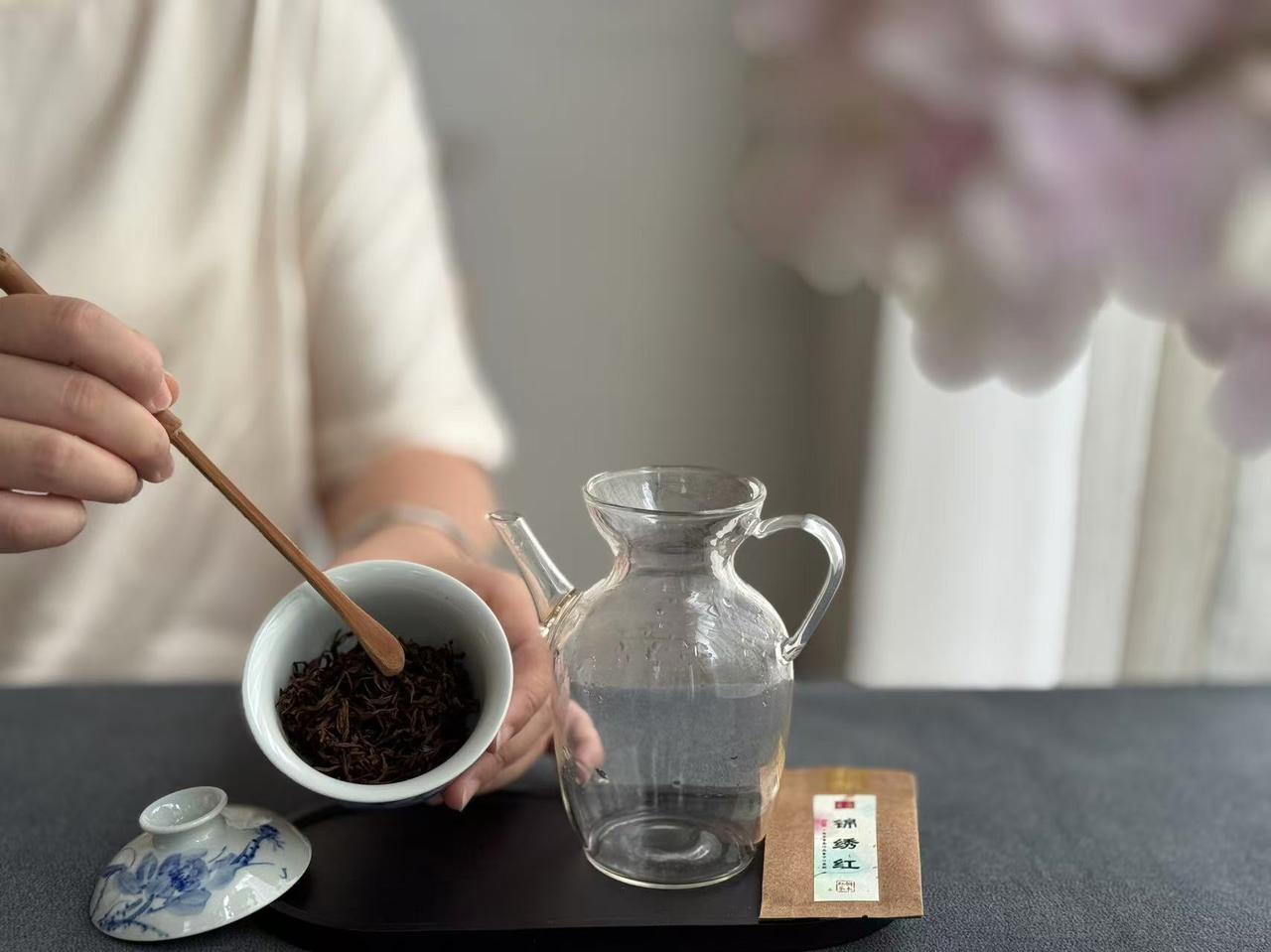 茶叶保存知识，不知道的茶友，赶紧收藏起来◆绿茶保质期：12-18个月。保存
