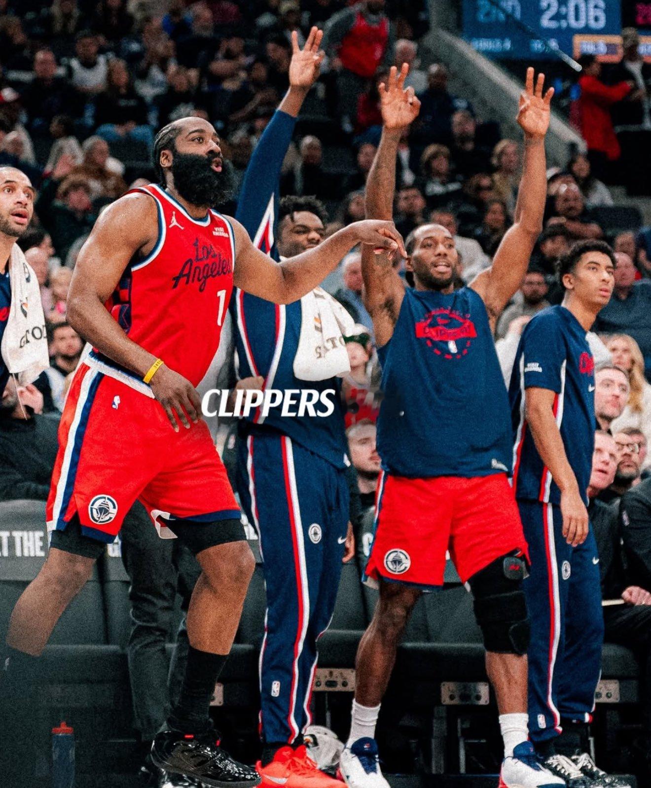 快船逆转大胜爵士，又一波三连胜开始了！！！——伦纳德，21分7篮板4助攻——哈登