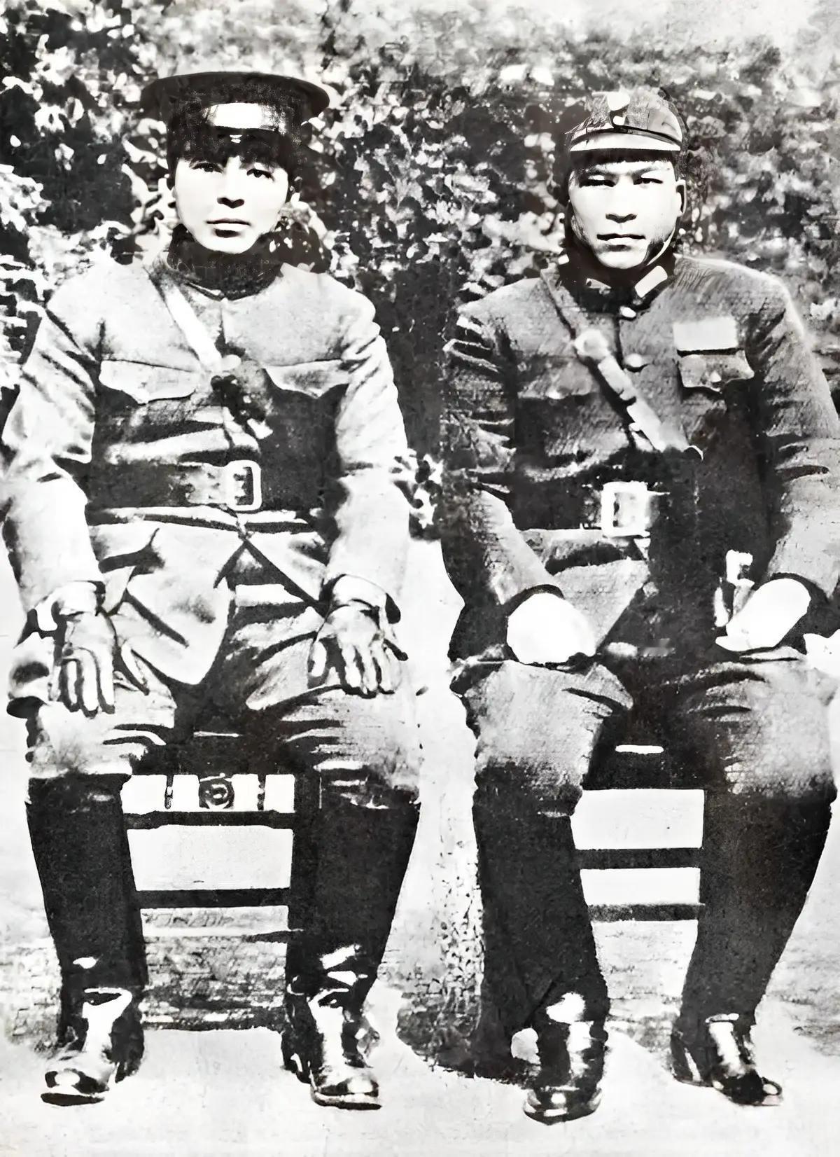 1936年12月24日，杨虎城与张学良产生分歧，杨主张有条件放蒋介石，张反对。杨