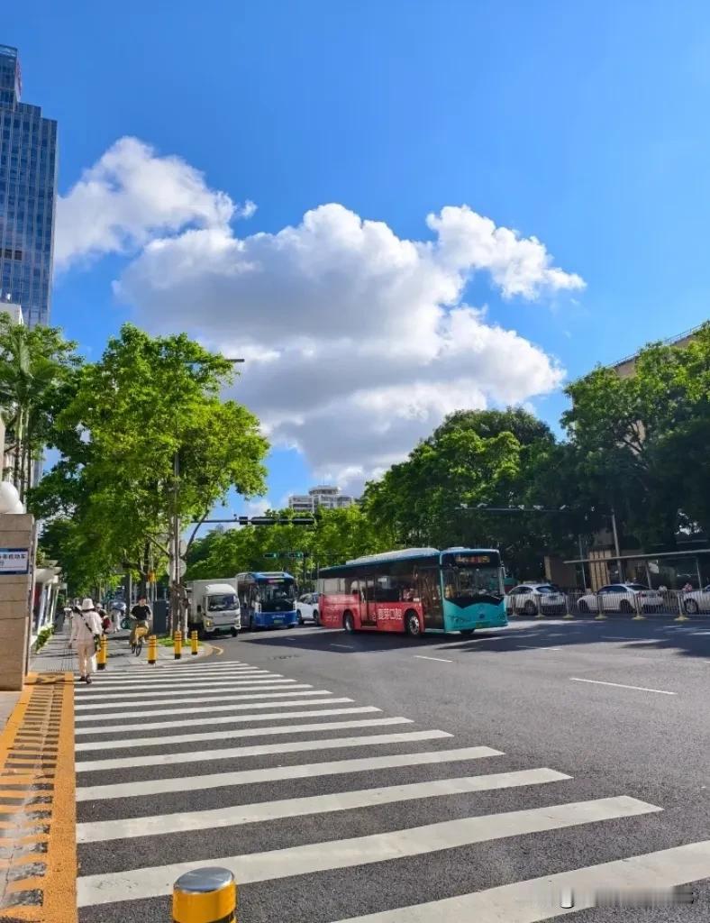 奉劝大家，现在千万要引起重视，从7月15日-8月23日期间，一定要减少出门