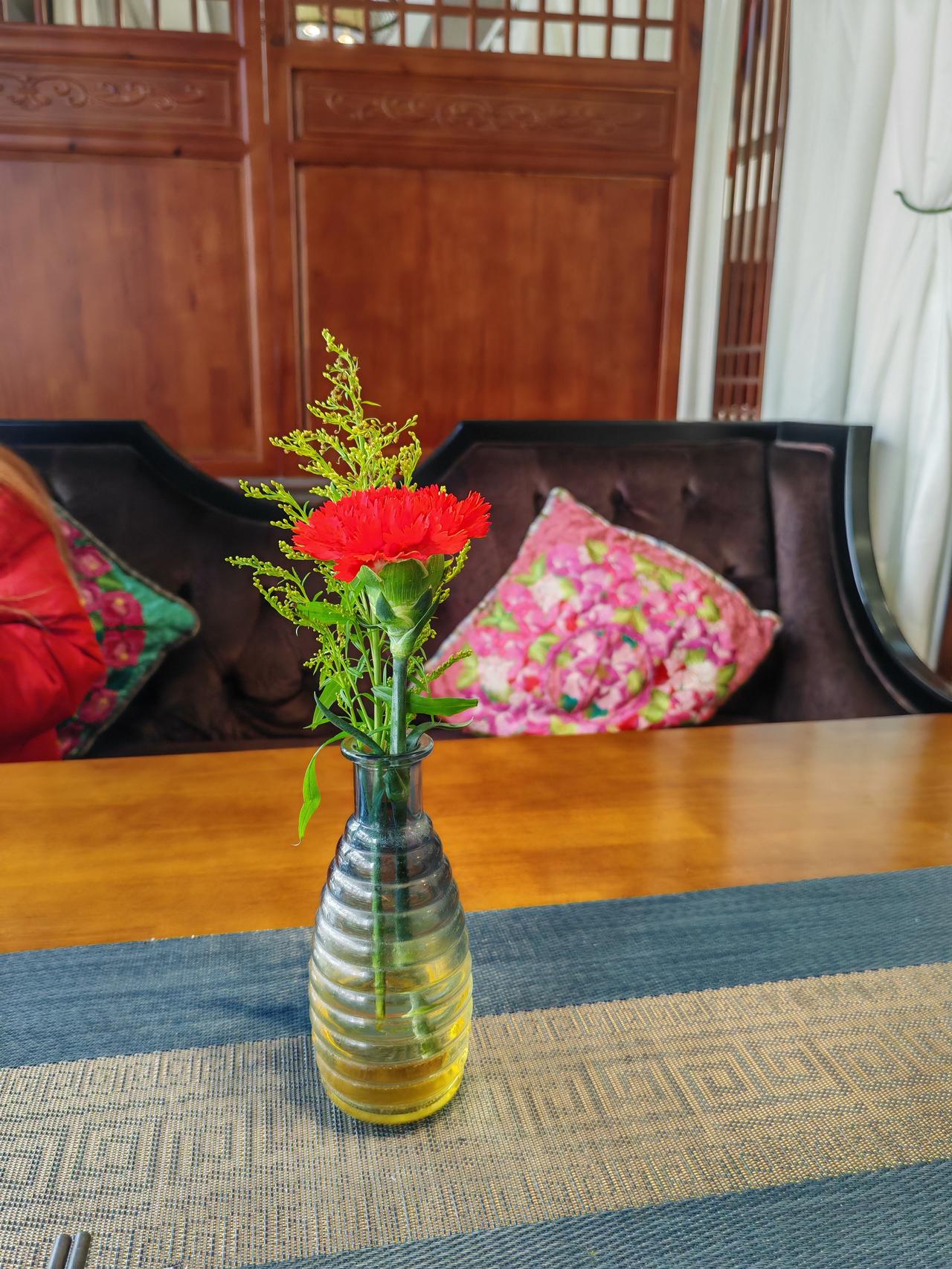 2025年底，在闲鱼卖掉了一个包包，两件衣服，出货速度还算不错。但2026年