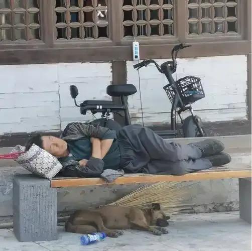 这三问，你要是能答上来，那说明你已经摸到了“活明白”的门槛了。第一问：如果明