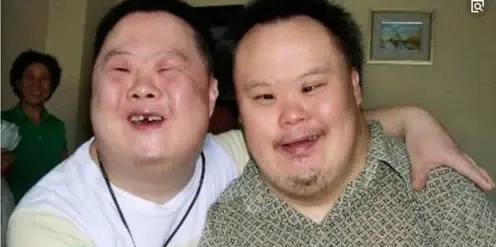 撞了人，你要赔钱，那是应该的！突然回头被人撞了，你要赔钱，如果你开车被人撞了，