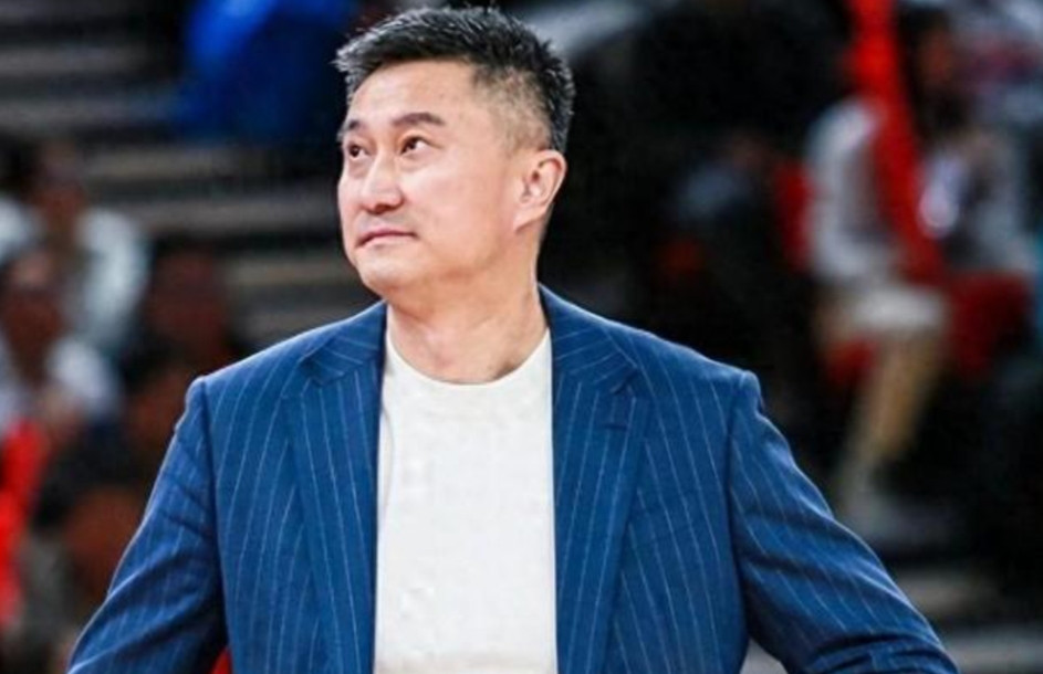 广东宏远三大喜讯！杜锋回归，胡明轩出任队长，三外援首秀敲定广东宏远新赛季出征仪式传来一连串重磅喜讯，