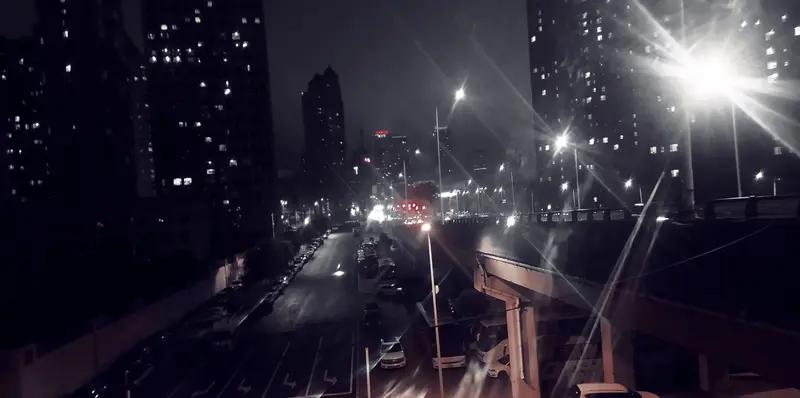 看破人生，真的就看透了吗？有东北老爷们觉得人类迟早完蛋，人生不过宇宙里的一个“激