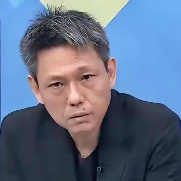 别激动！台湾所谓“名嘴”谢寒冰这番言论或许就是一时情急的情绪之言而已近日，谢