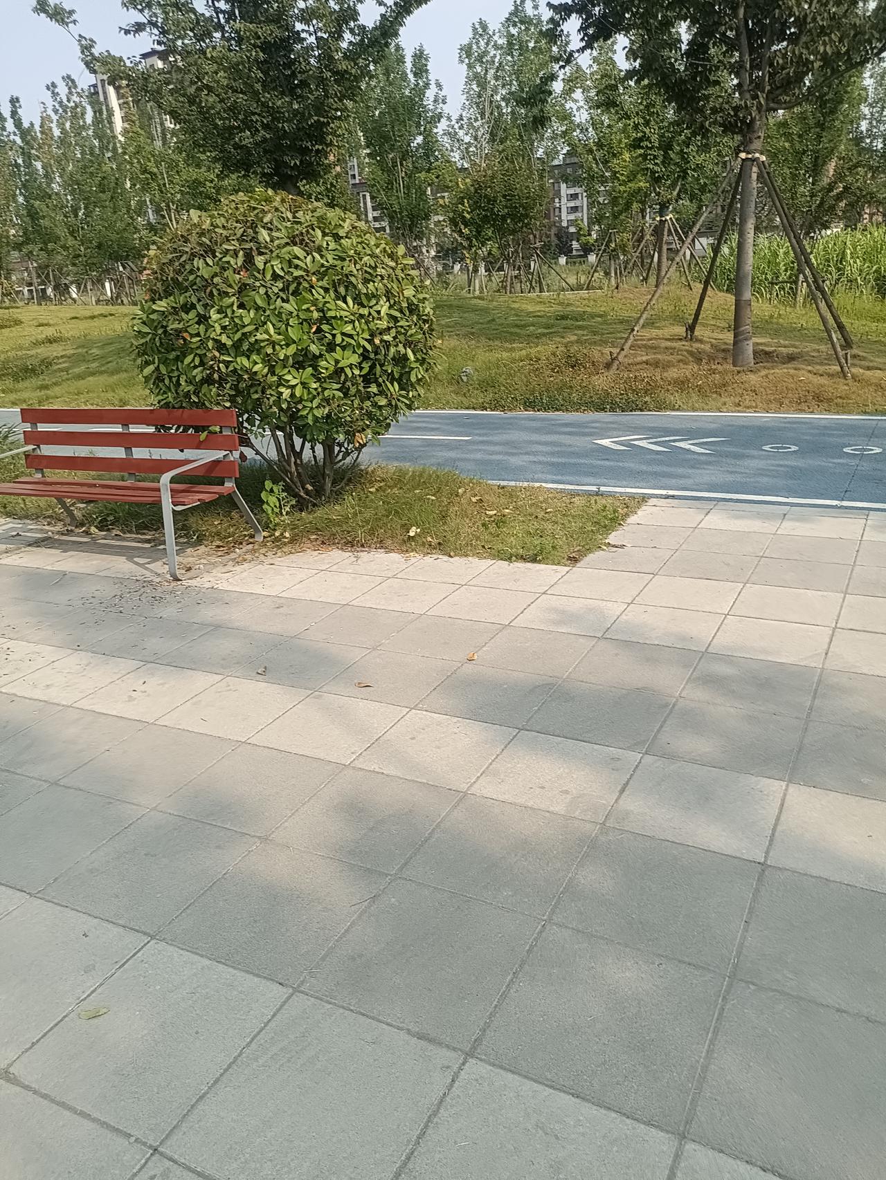 很有道理的一段话：“男欢女爱，出轨偷腥。男人找女人就像吸烟，有好的就吸好的，实在