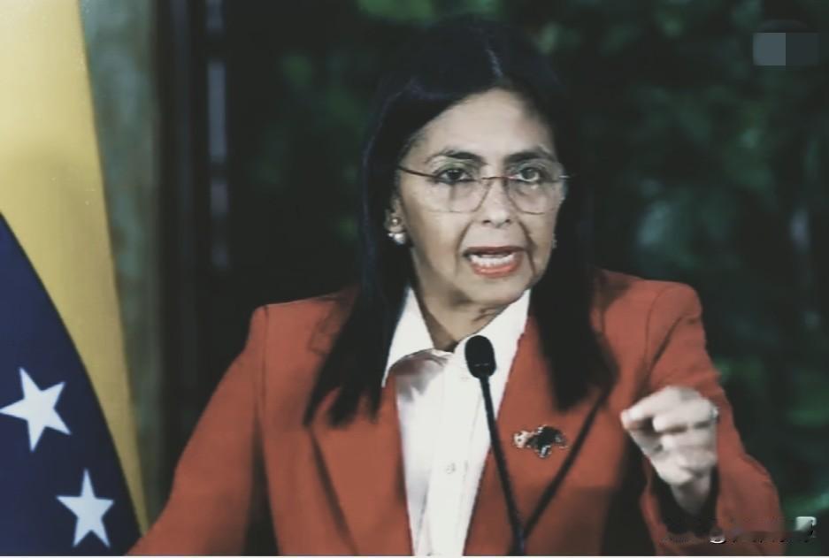 委内瑞拉现在的局势，真是一锅乱粥，但这乱局里冒出来的罗德里格斯，确实是个狠角色。