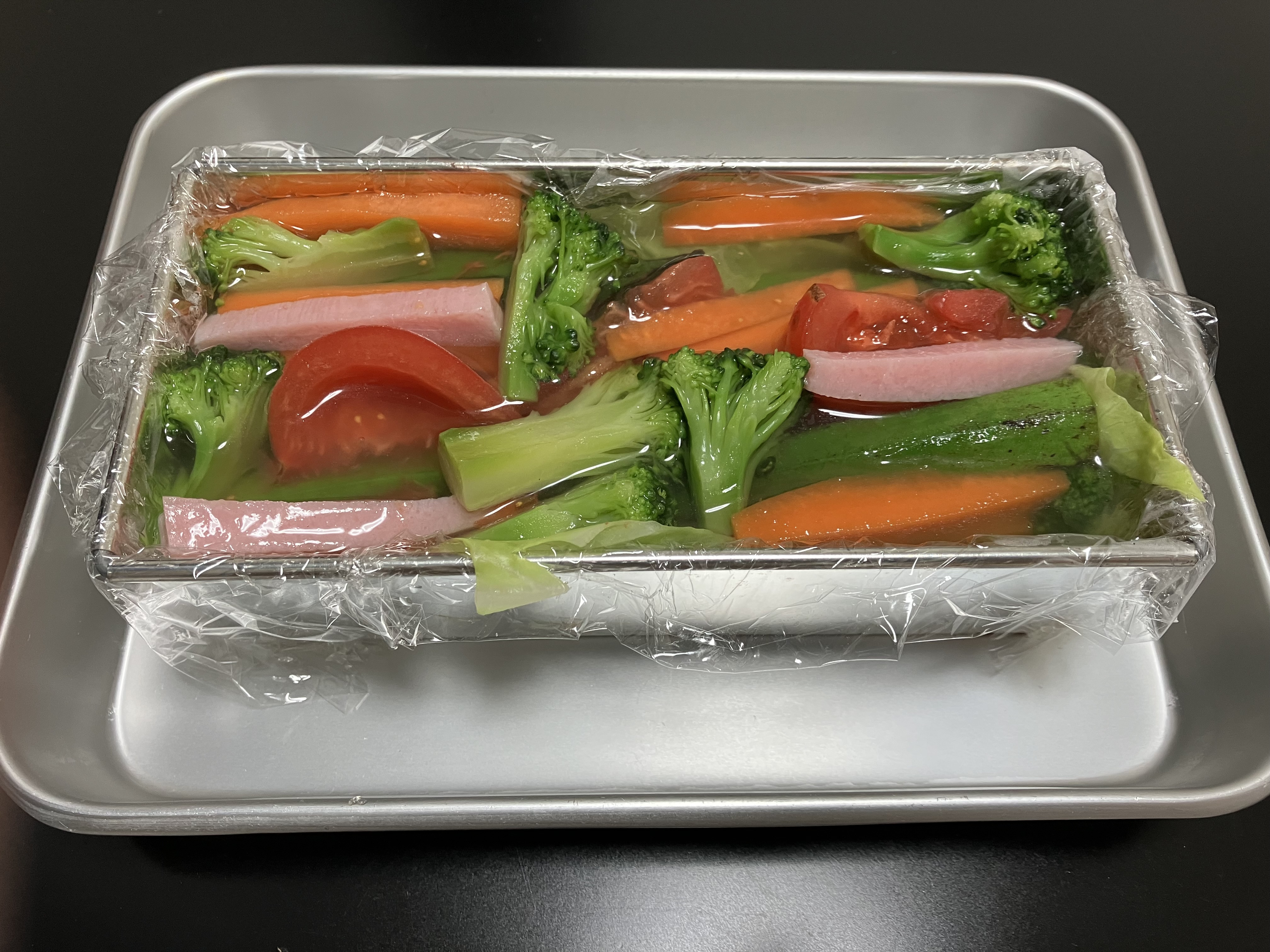 🔻日本农林水产省说：“350克，这是20岁以上成年人每日的蔬菜建议摄入量