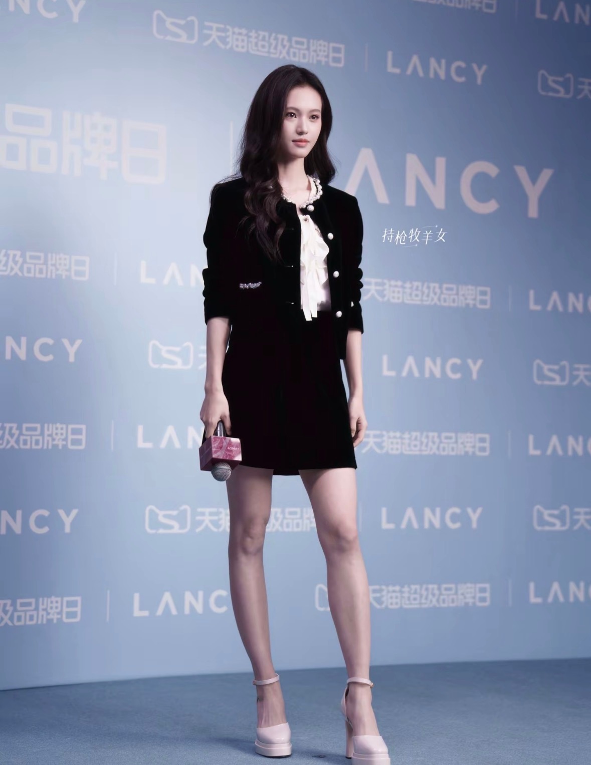 所有人感受我姐姐生图大长腿​​​