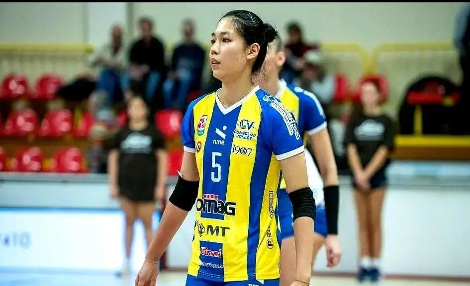 在意甲单场狂砍21分，可能是个“陷阱”。对手诺瓦拉笑了。她们全场23次双人