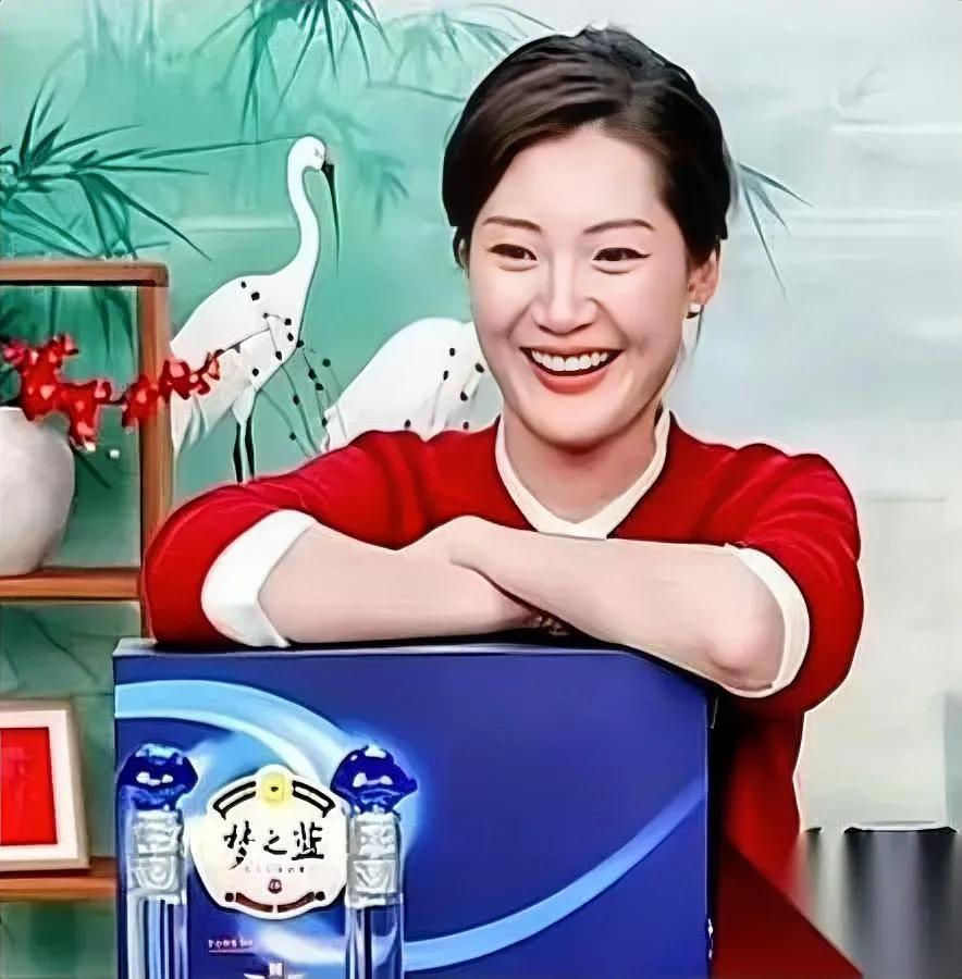 2024直播圈变天了——很多主播突然就没饭吃了。我朋友小棠上周刚被优化，