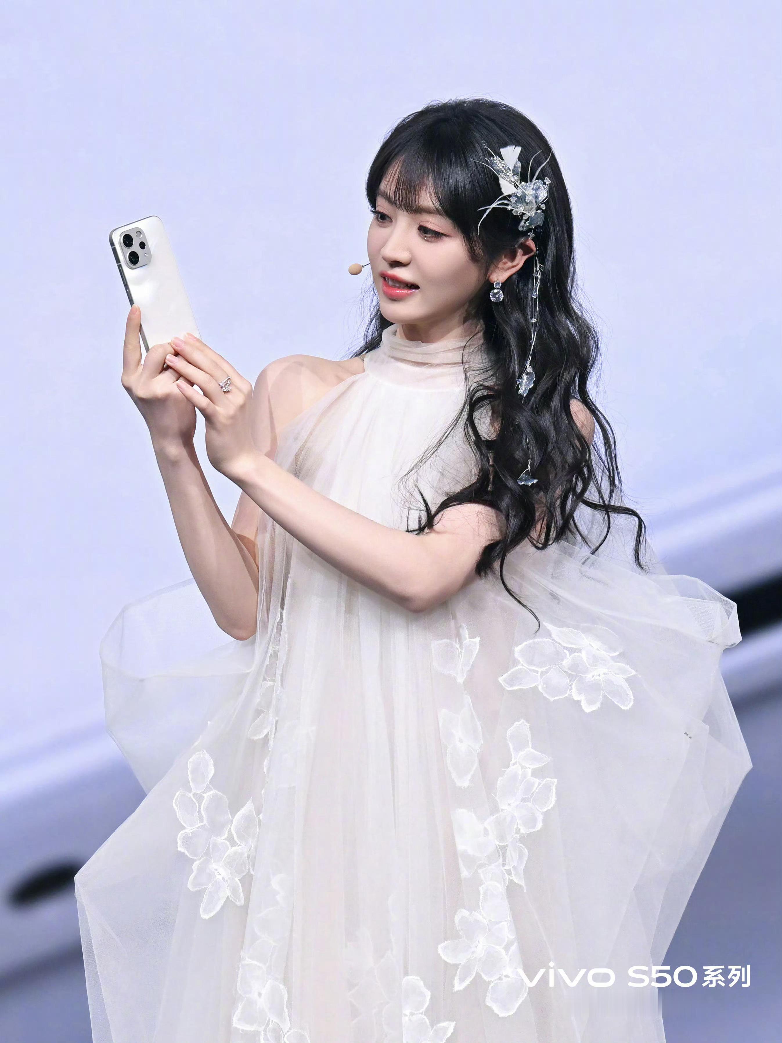 和田曦薇一起拿捏vivoS50系列！女生也要狠狠玩~这次vivoS50全系给