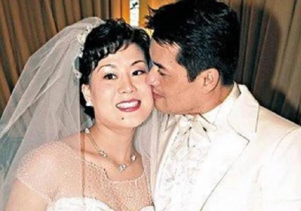 吕良伟娶得富婆，生得贵子。他过上了有子万事足的美好生活，儿子轻轻一个吻都能让他这